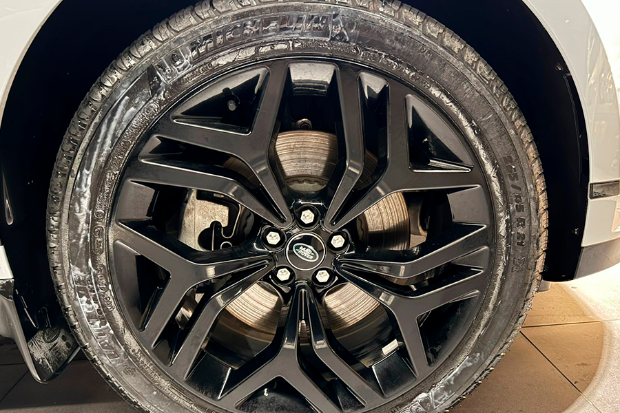 Range Rover Velar P360